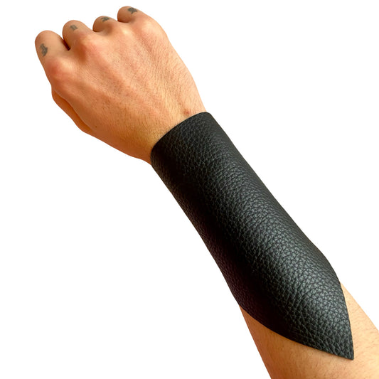 KINK KBH // HANDCRAFTED - SHAPESHIFTER SKIND ARMBÅND