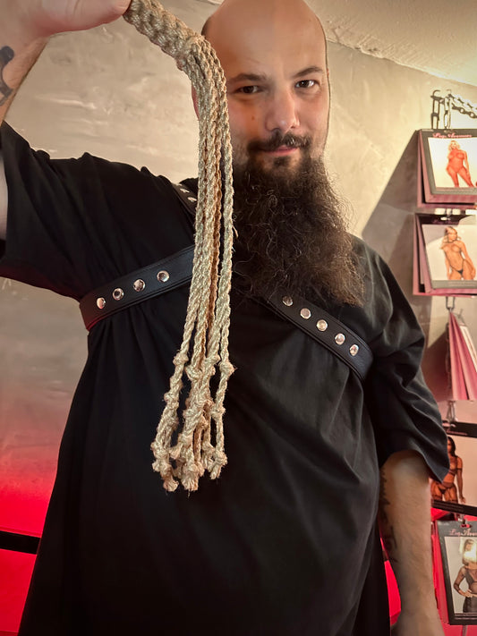 MCHURT - JUTE KAT