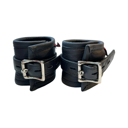 McHurt Wotan special cuff - Låsbar manchetter til håndled og ankler